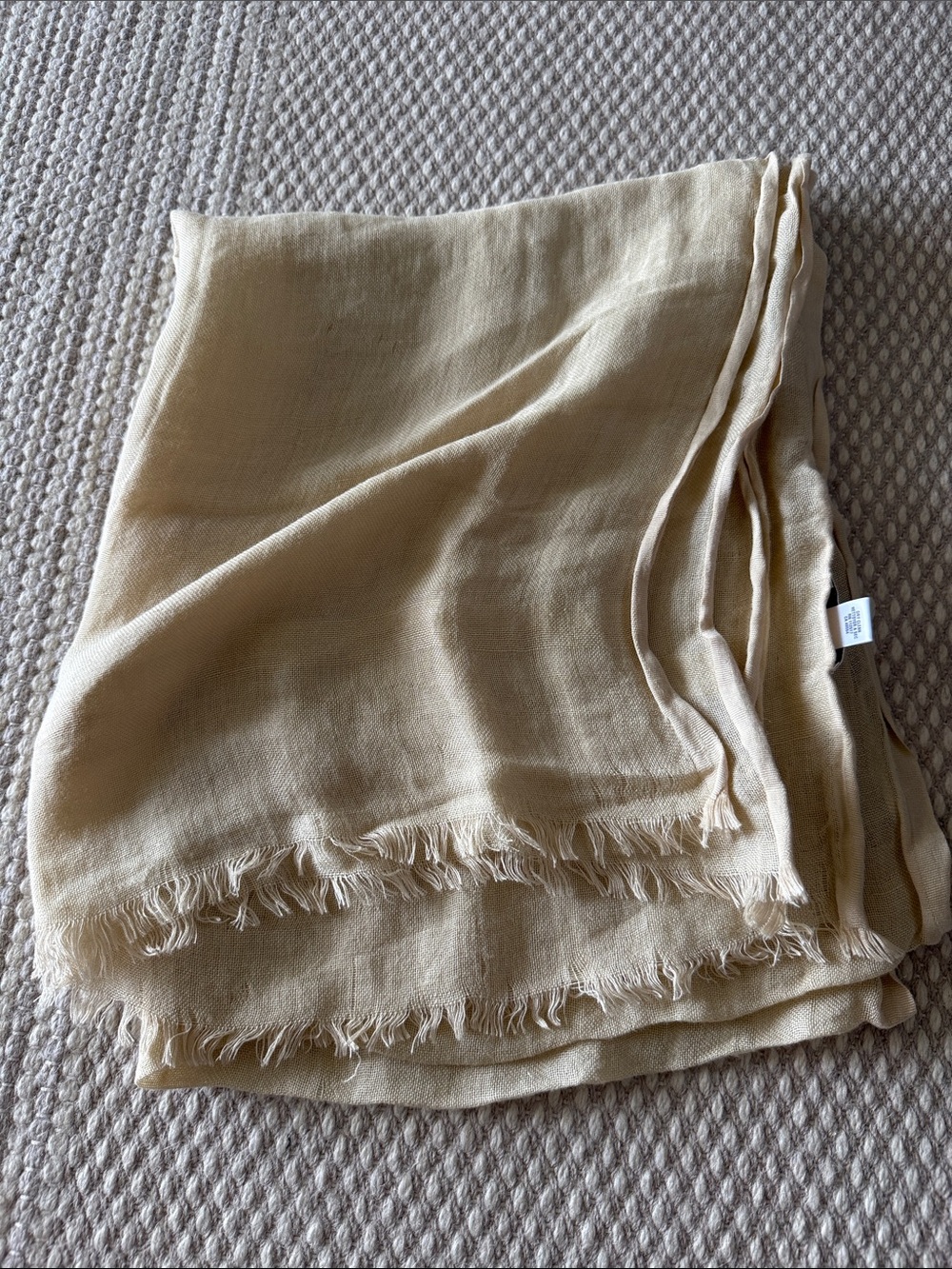 New Women’s Light Beige Linen Scarf Wrap - Picture 2 of 3